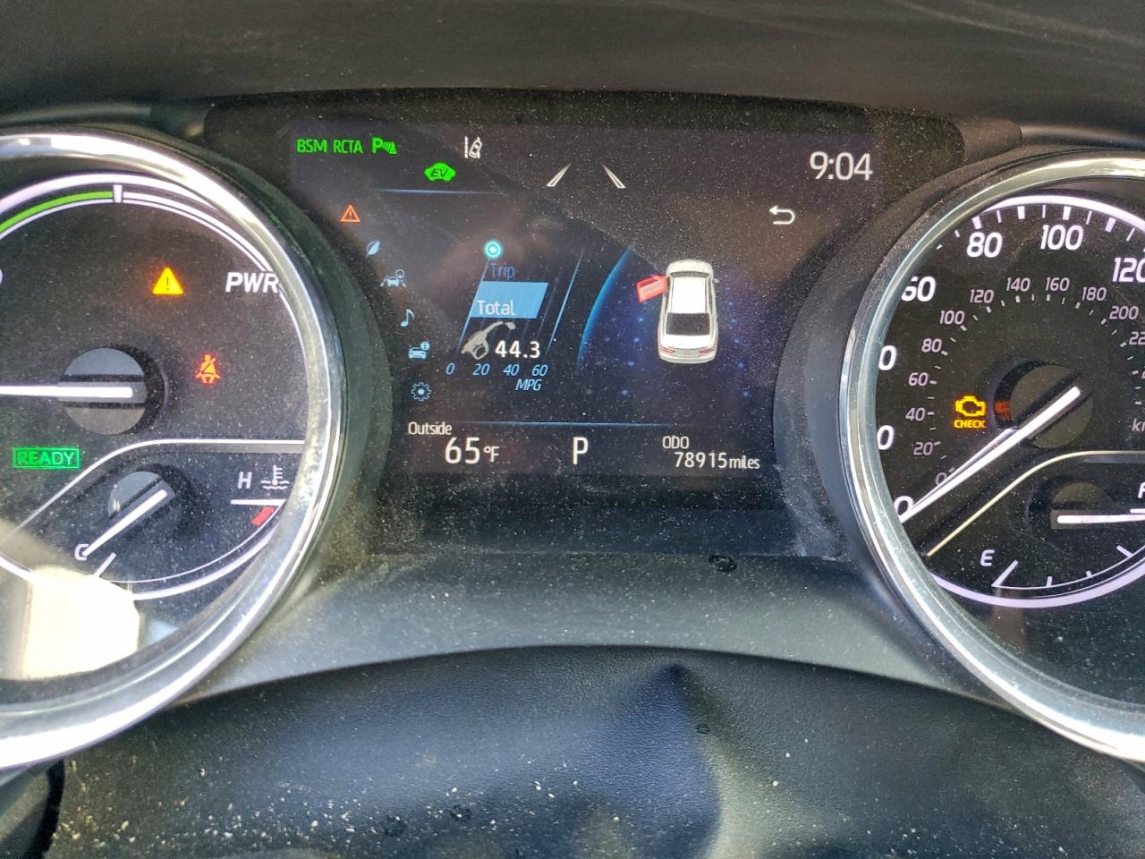 2020 TOYOTA CAMRY XLE photo 9