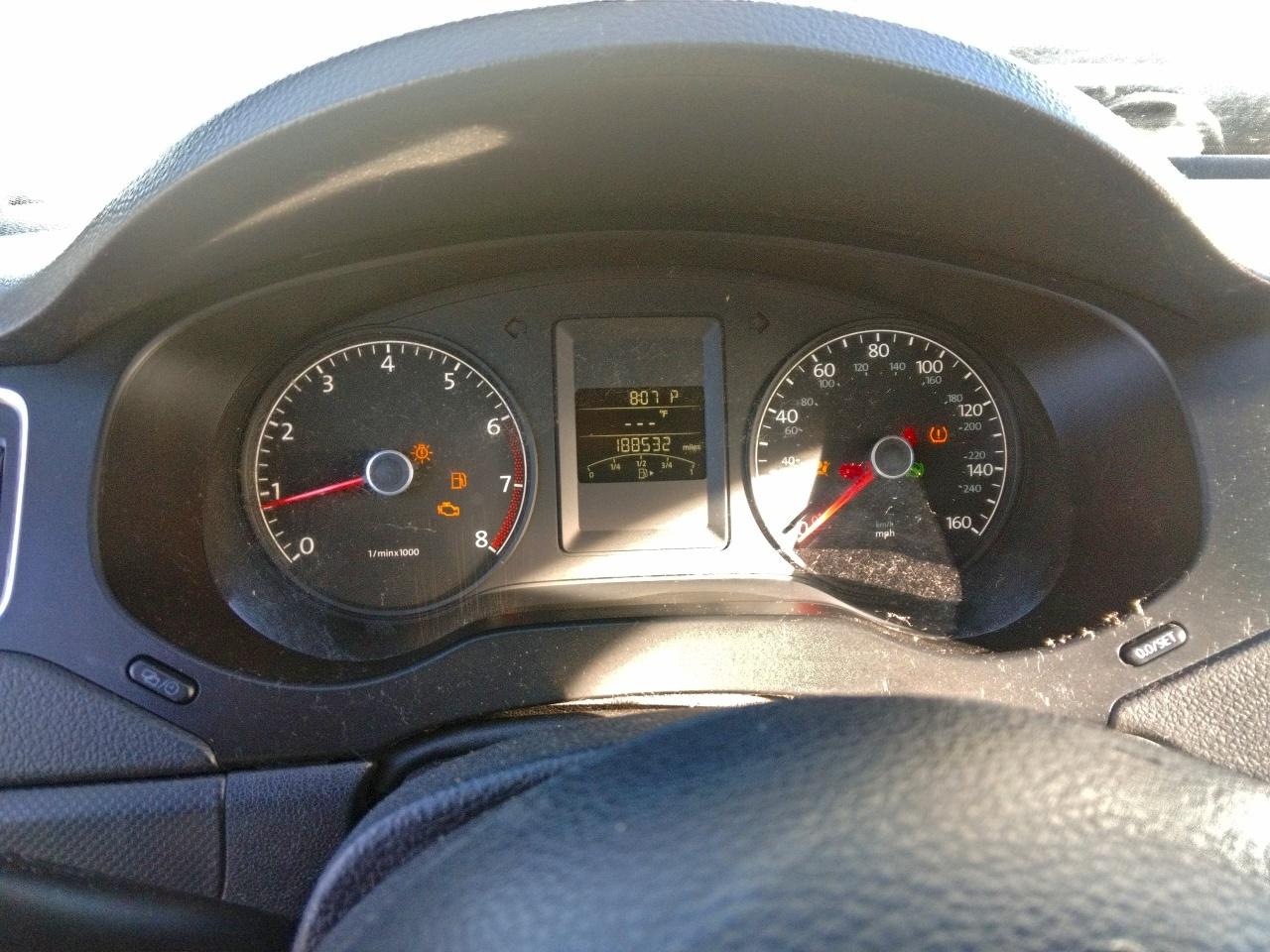 2012 VOLKSWAGEN JETTA BASE photo 8