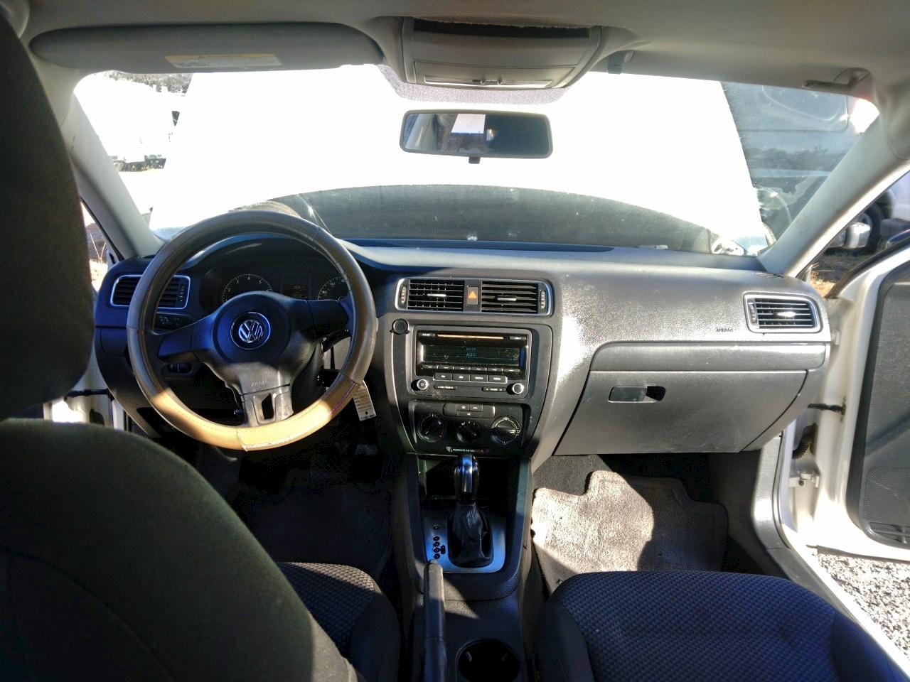 2012 VOLKSWAGEN JETTA BASE photo 9