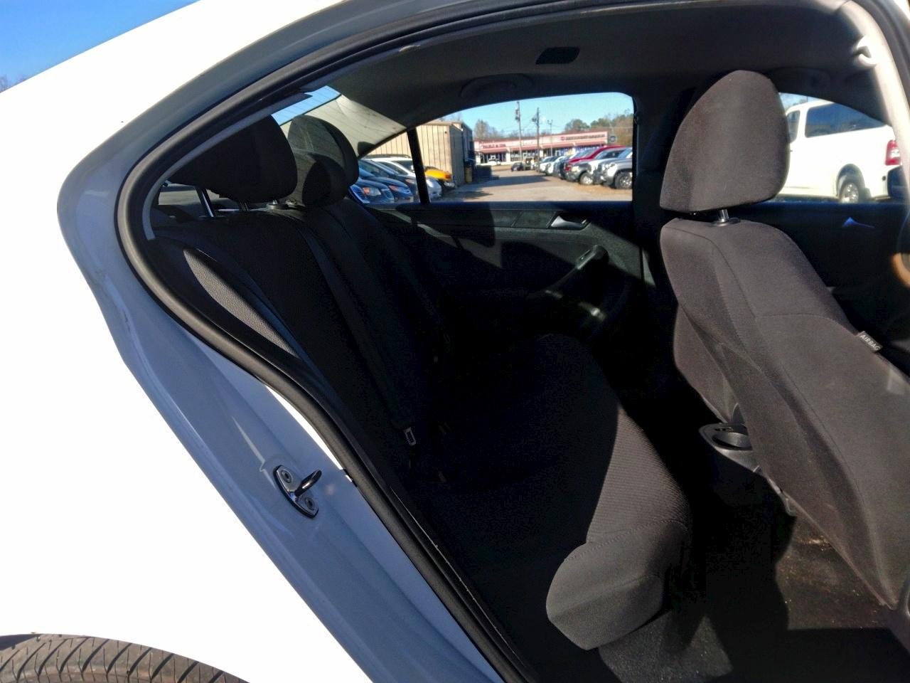 2012 VOLKSWAGEN JETTA BASE photo 6