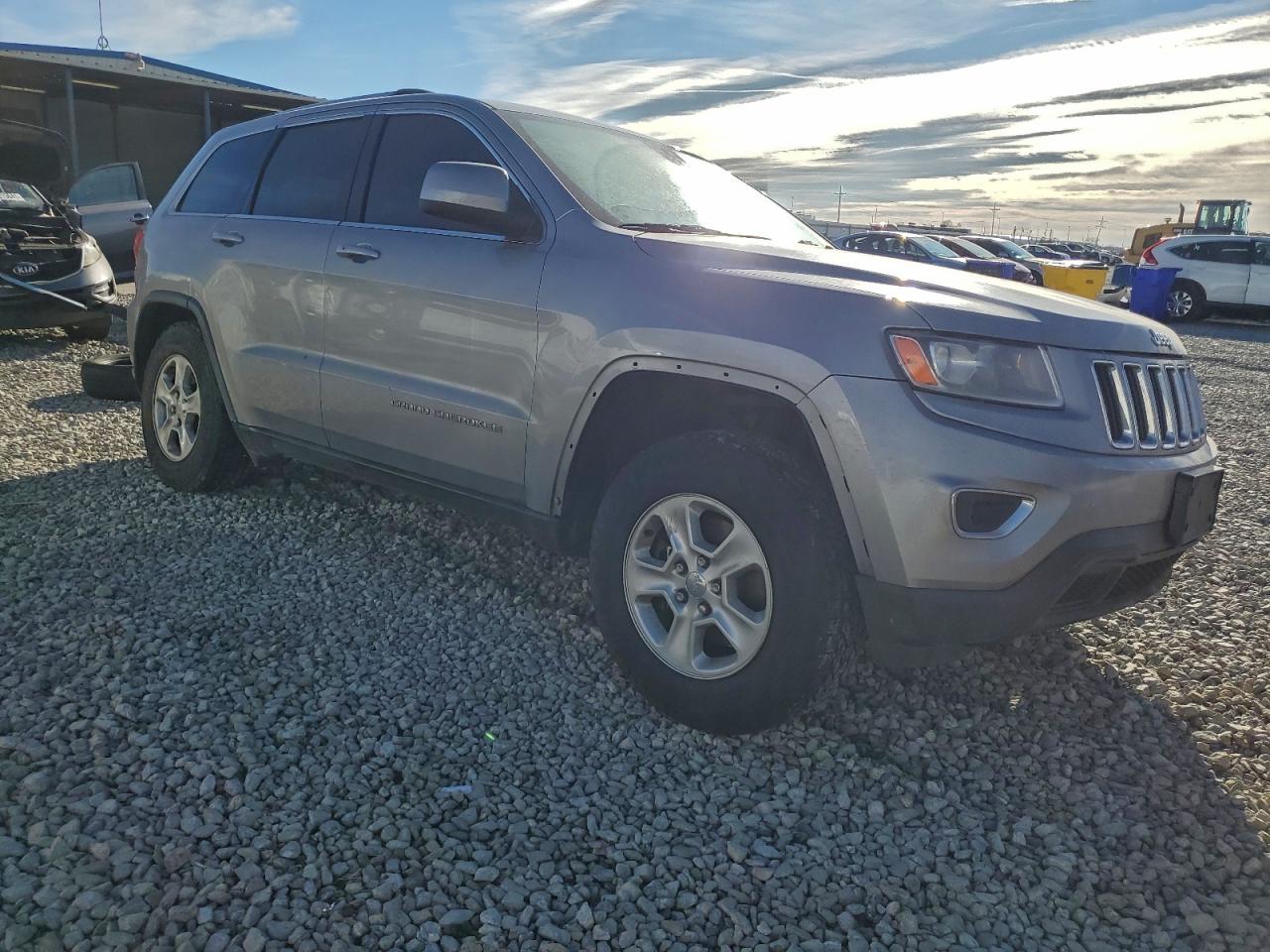 2014 JEEP GRAND CHEROKEE LAREDO photo 4