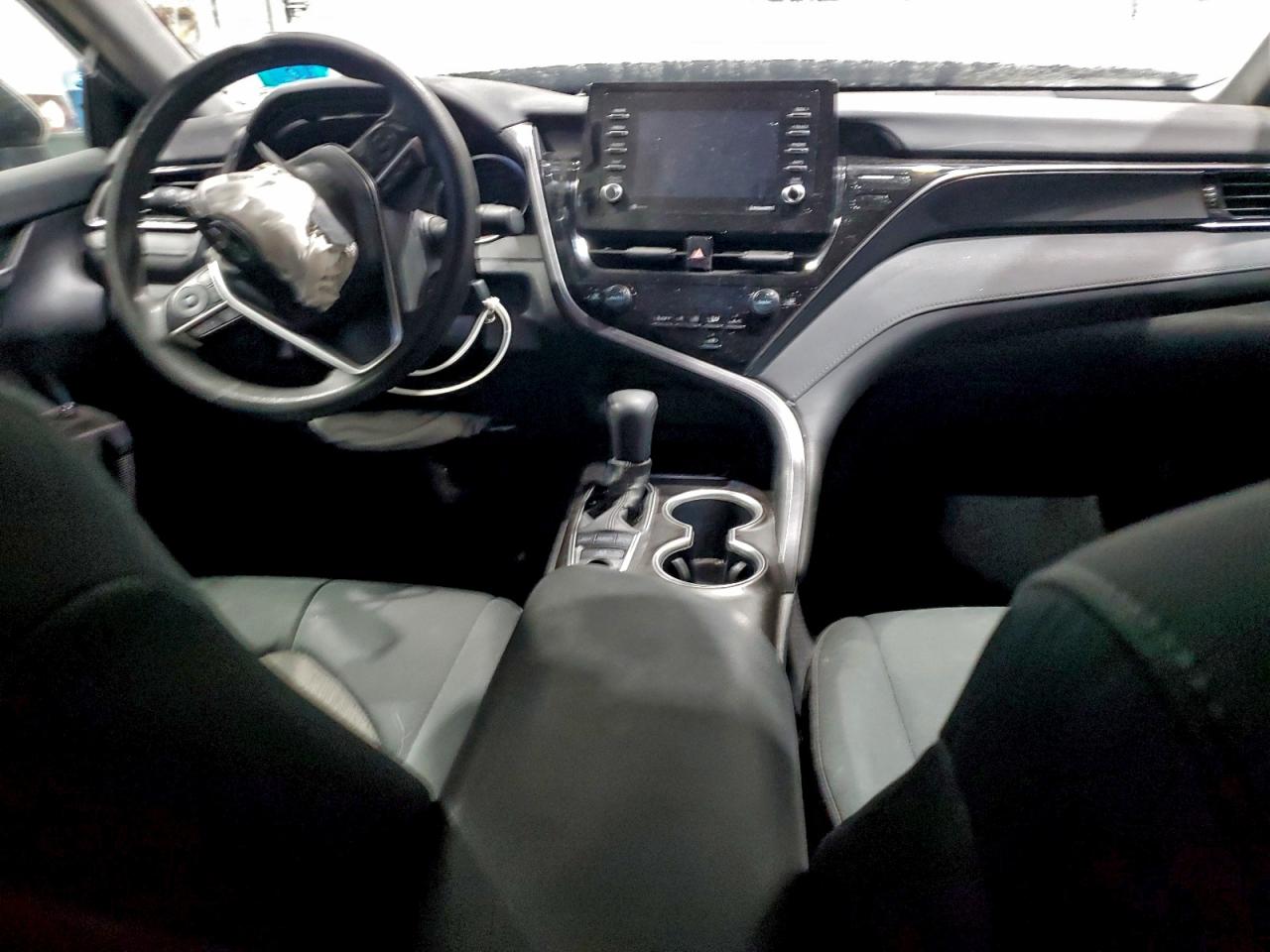 2023 TOYOTA CAMRY LE photo 8
