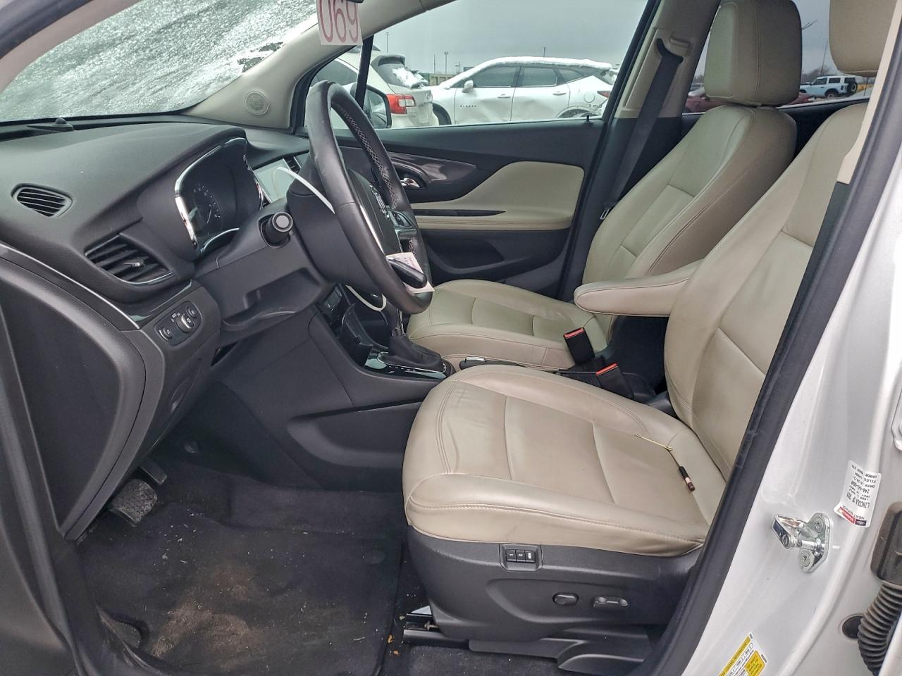2018 BUICK ENCORE PREMIUM photo 13