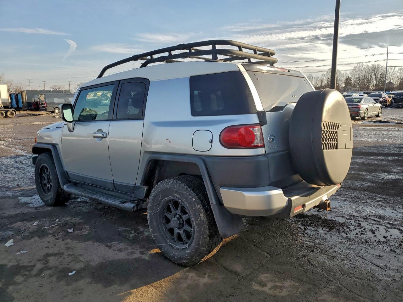 2007 TOYOTA FJ CRUISER photo 2