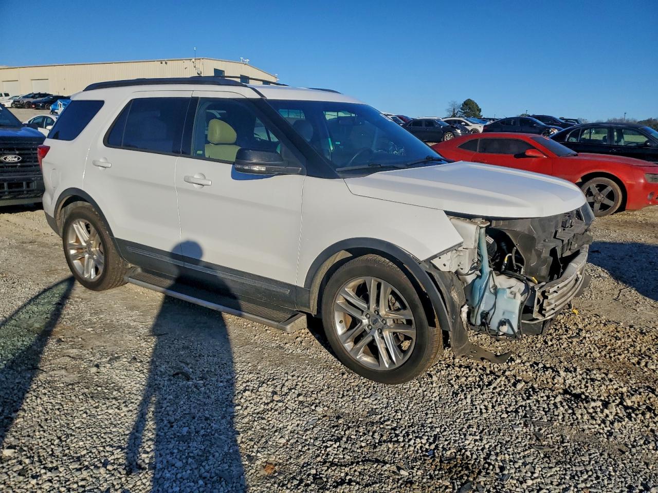 2016 FORD EXPLORER XLT photo 4