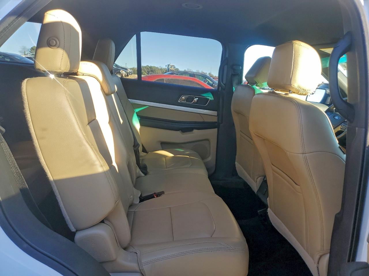 2016 FORD EXPLORER XLT photo 11