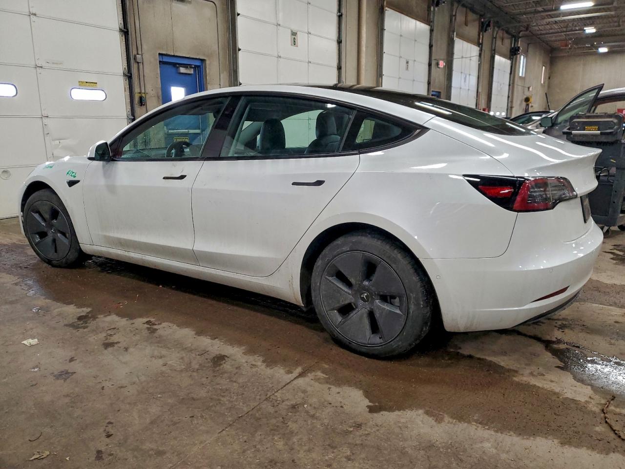 2022 TESLA MODEL 3 photo 2