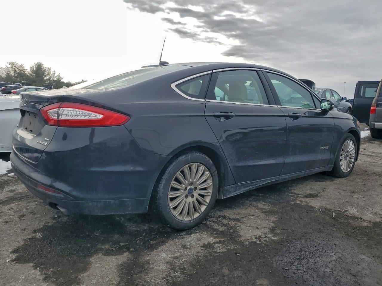 2015 FORD FUSION SE HYBRID photo 3