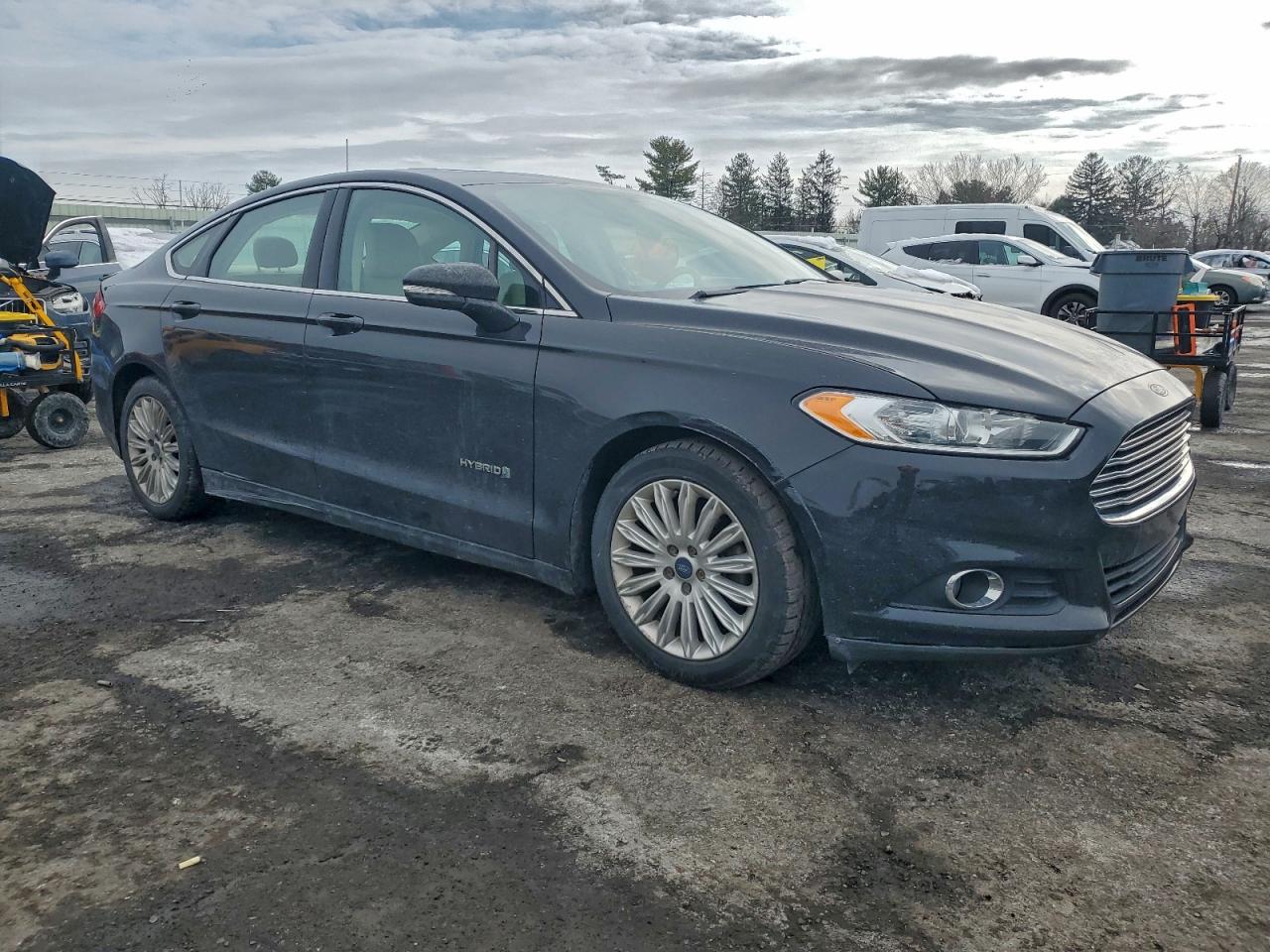 2015 FORD FUSION SE HYBRID photo 4