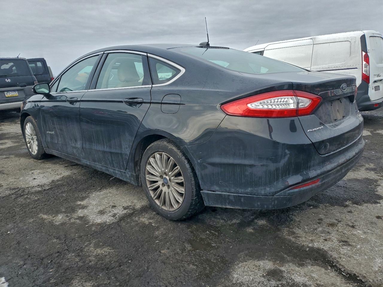 2015 FORD FUSION SE HYBRID photo 2