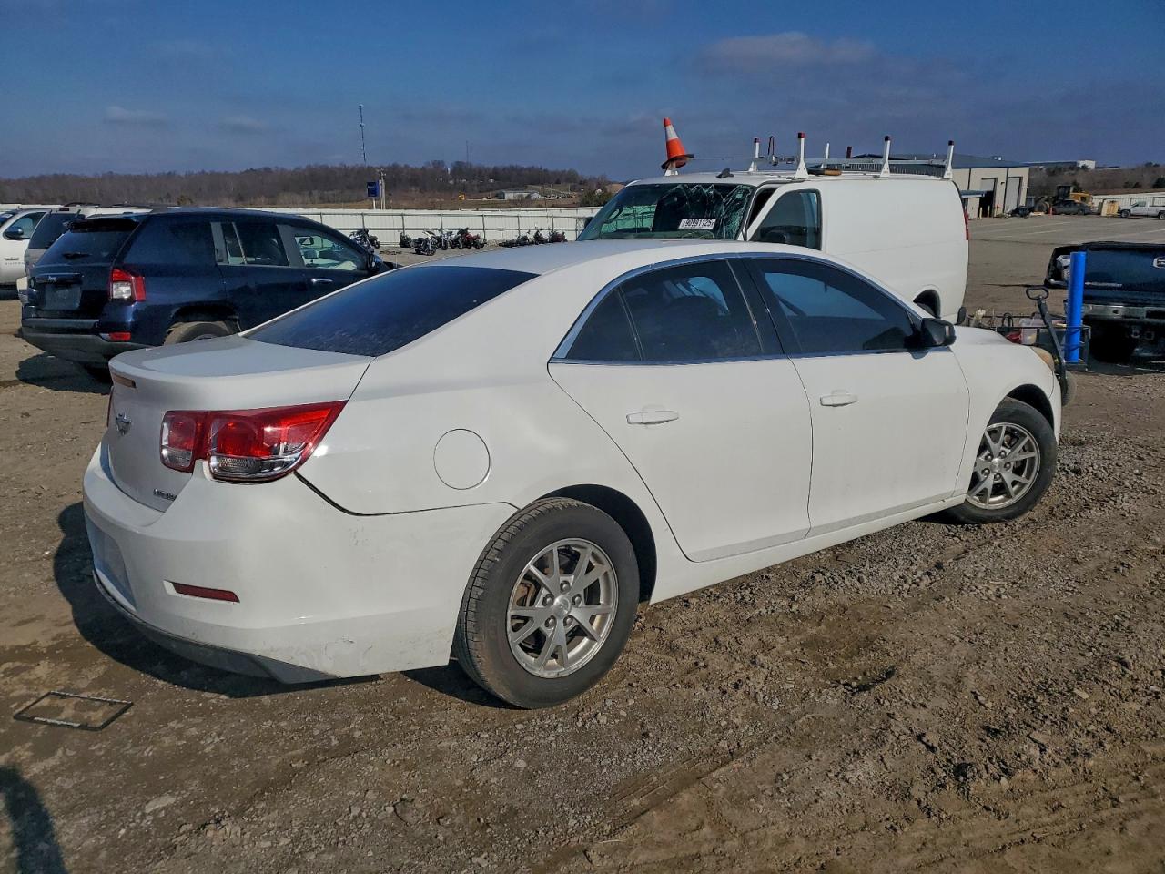 2013 CHEVROLET MALIBU LS photo 3
