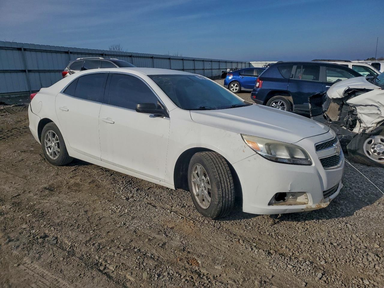2013 CHEVROLET MALIBU LS photo 4