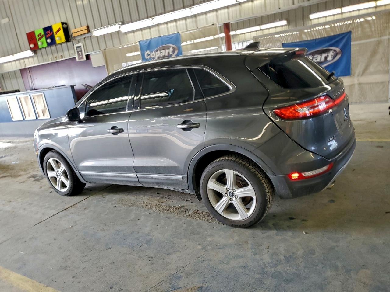 2017 LINCOLN MKC PREMIERE photo 2