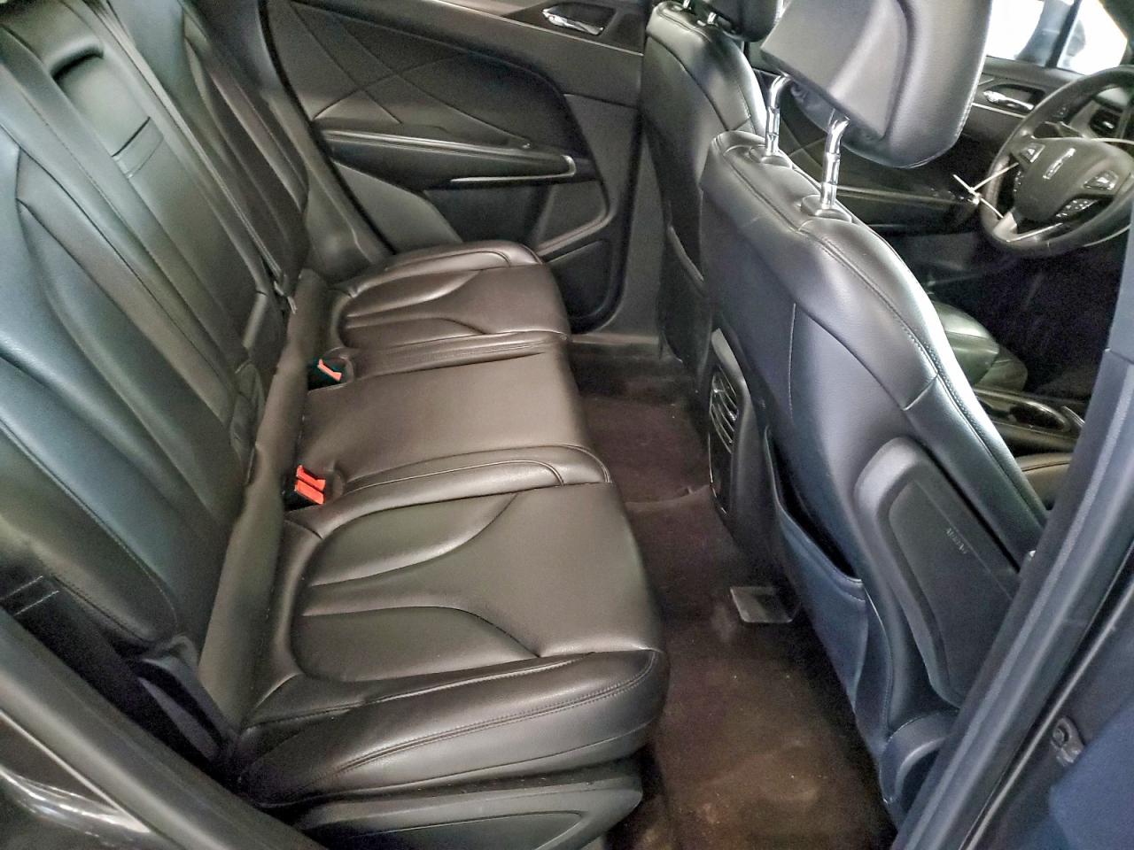 2017 LINCOLN MKC PREMIERE photo 11
