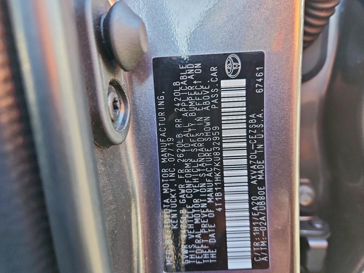 2019 TOYOTA CAMRY L photo 12