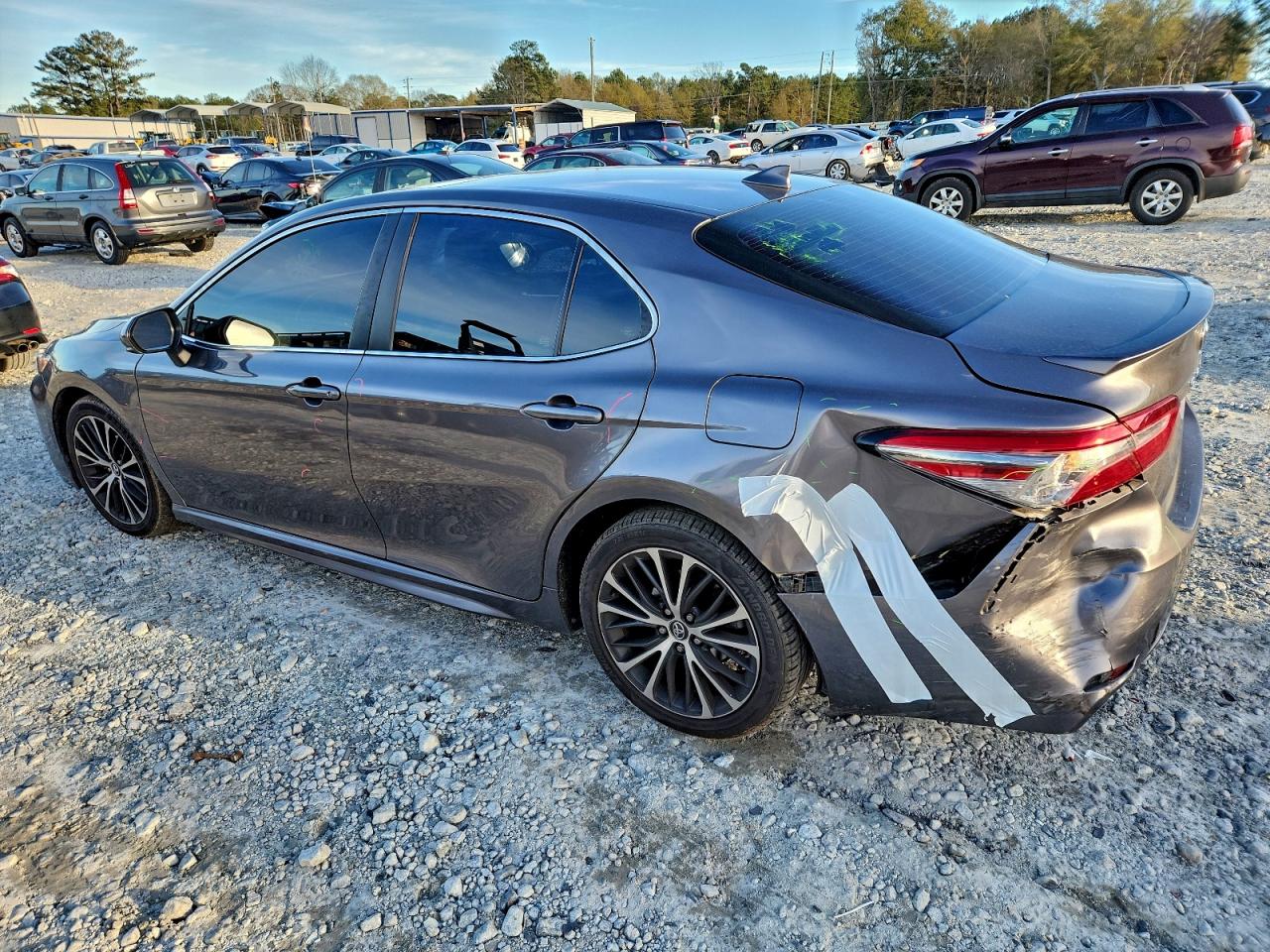 2019 TOYOTA CAMRY L photo 2