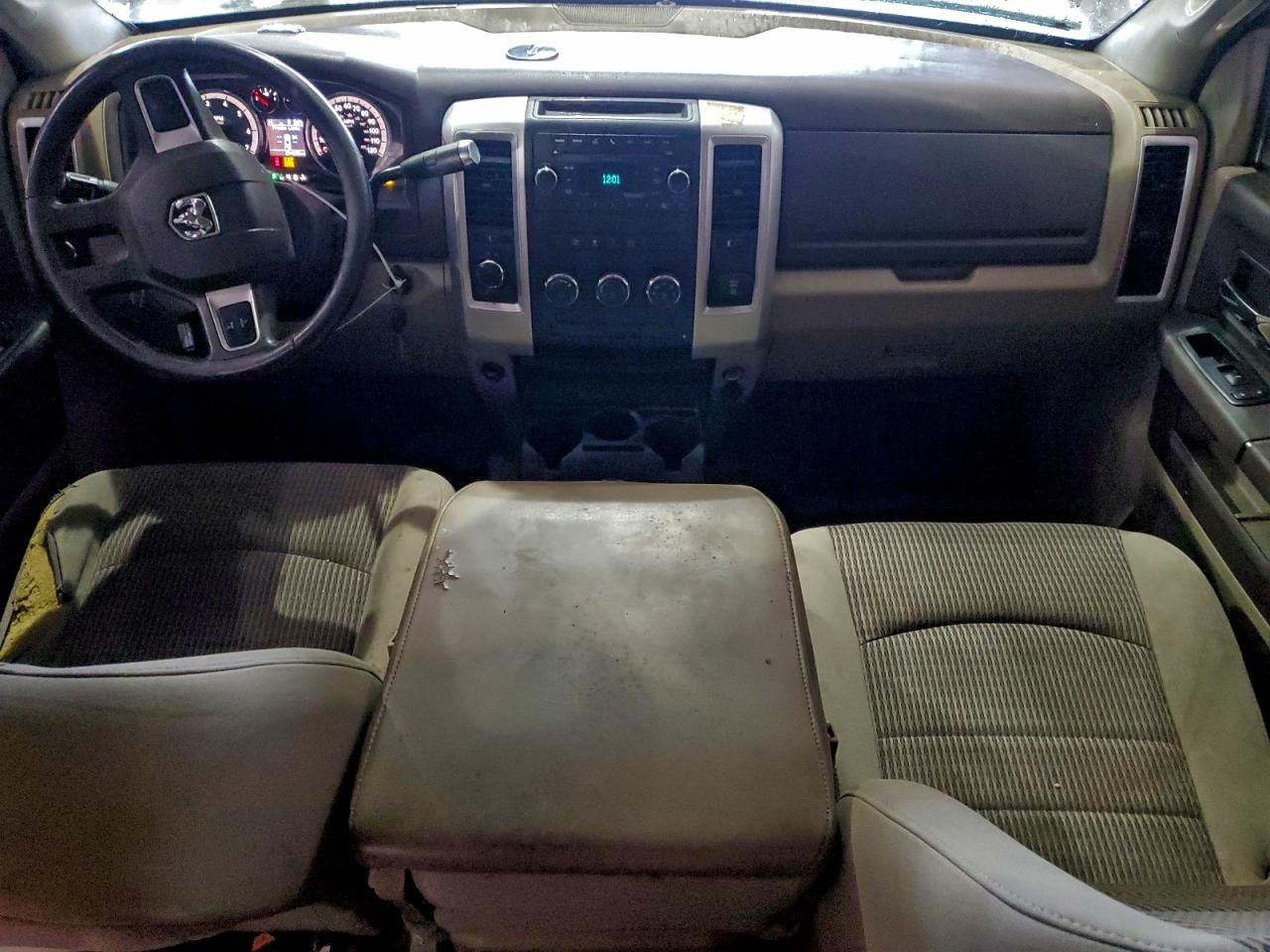2010 DODGE RAM 1500 photo 8