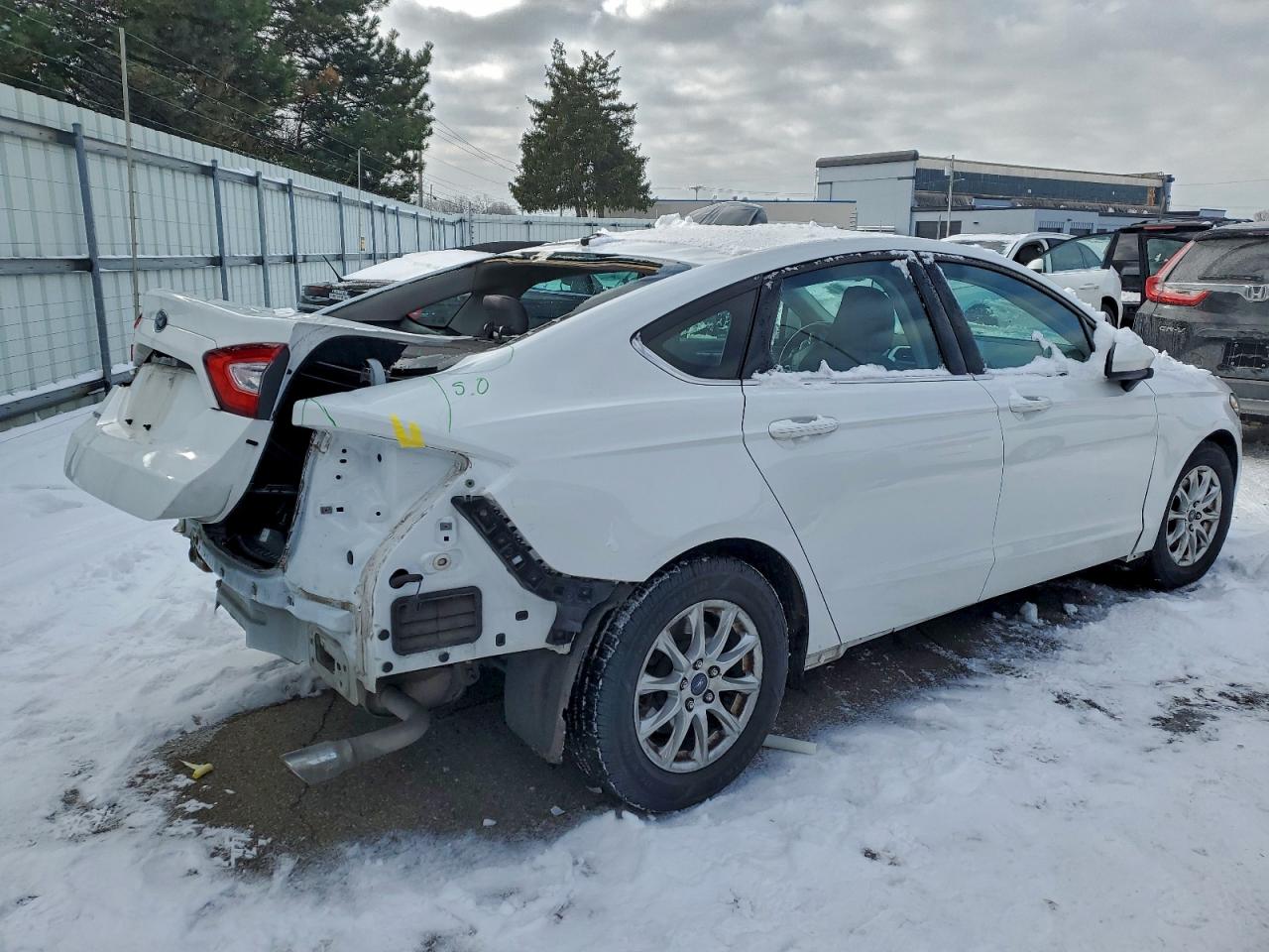 2016 FORD FUSION S photo 3