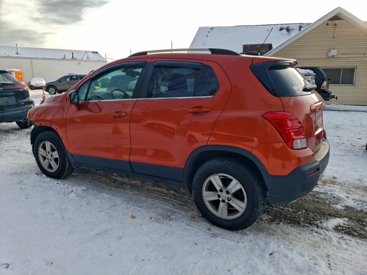 2015 CHEVROLET TRAX 1LT photo 2
