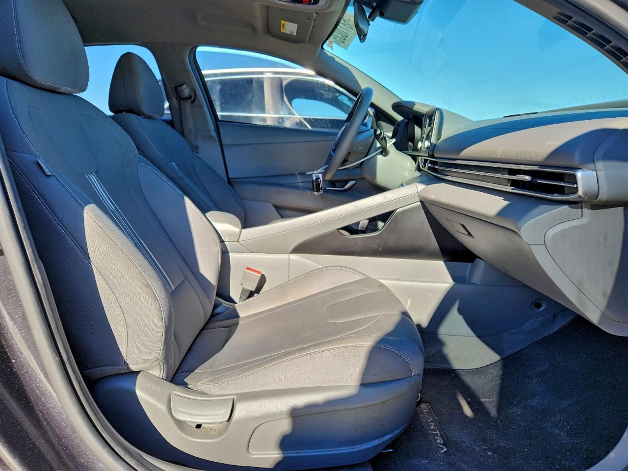 2023 HYUNDAI ELANTRA SEL photo 7