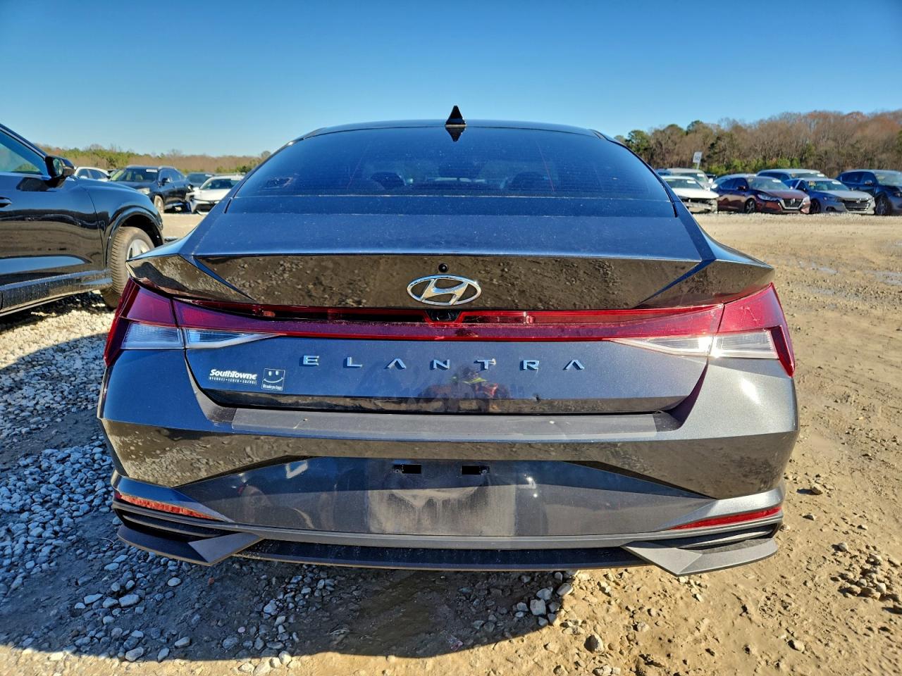 2023 HYUNDAI ELANTRA SEL photo 6