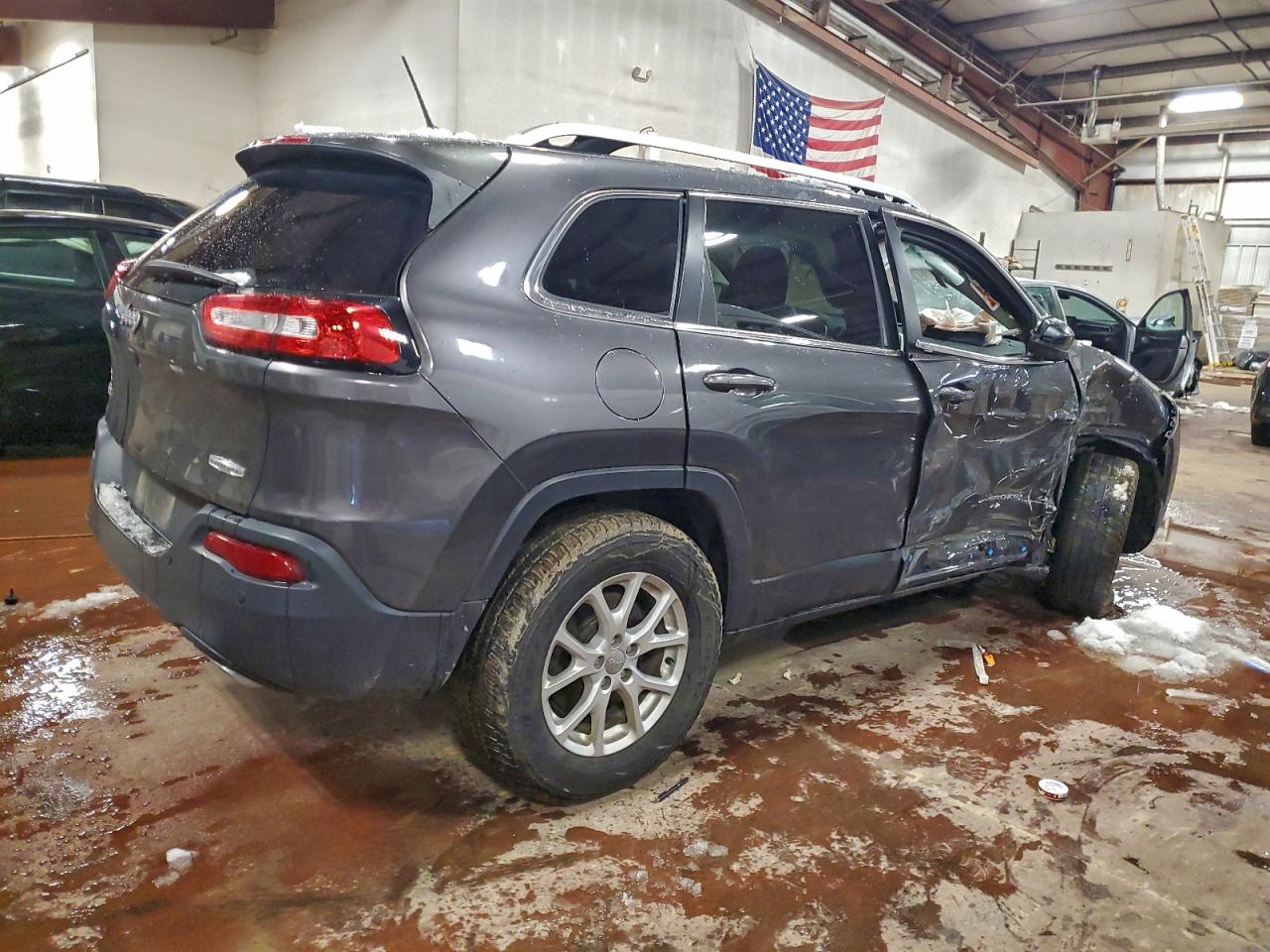 2015 JEEP CHEROKEE LATITUDE photo 3