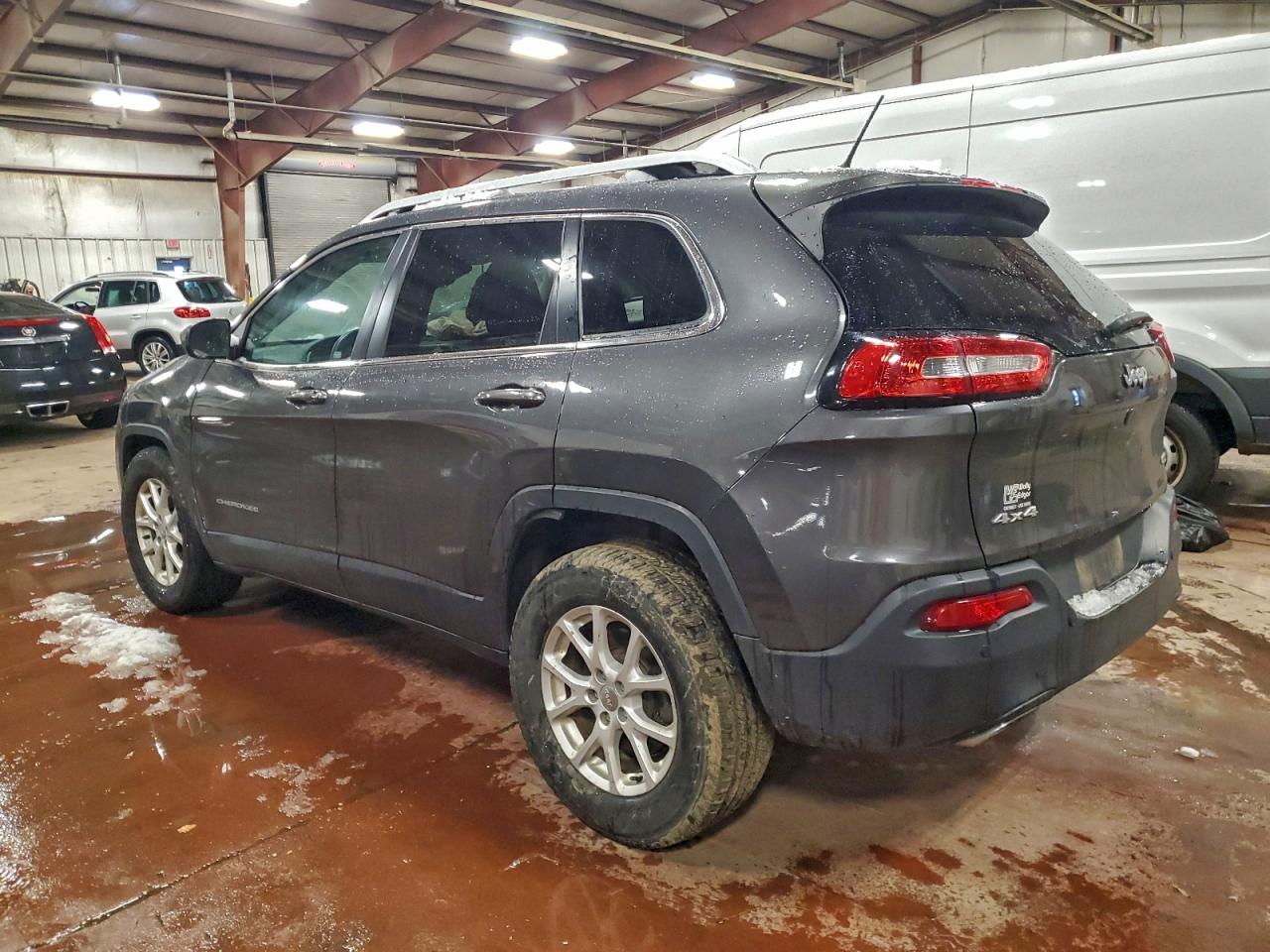 2015 JEEP CHEROKEE LATITUDE photo 2