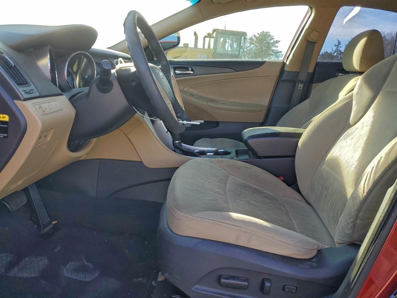 2014 HYUNDAI SONATA GLS photo 7