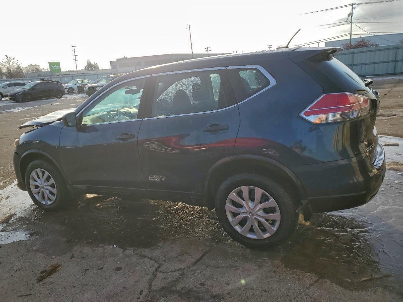 2016 NISSAN ROGUE S photo 2