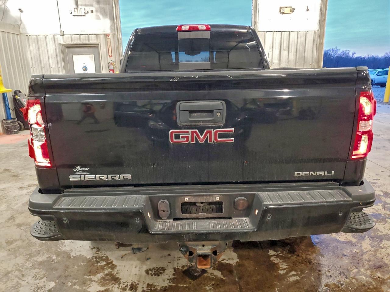2017 GMC SIERRA K2500 DENALI photo 6
