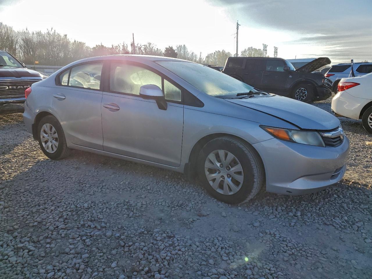 2012 HONDA CIVIC LX photo 4