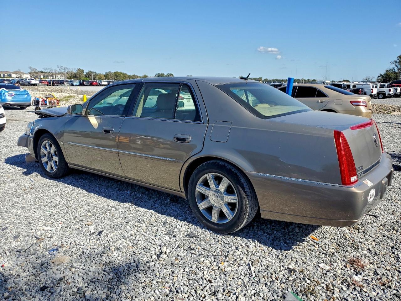 2006 CADILLAC DTS photo 2