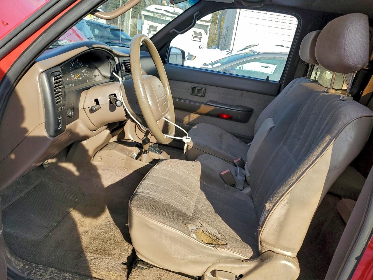 1996 TOYOTA TACOMA XTRACAB photo 7