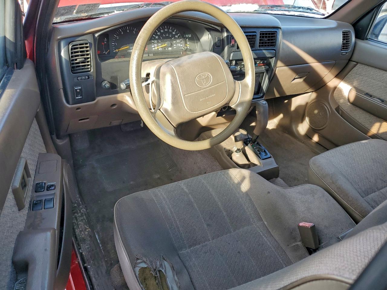 1996 TOYOTA TACOMA XTRACAB photo 8