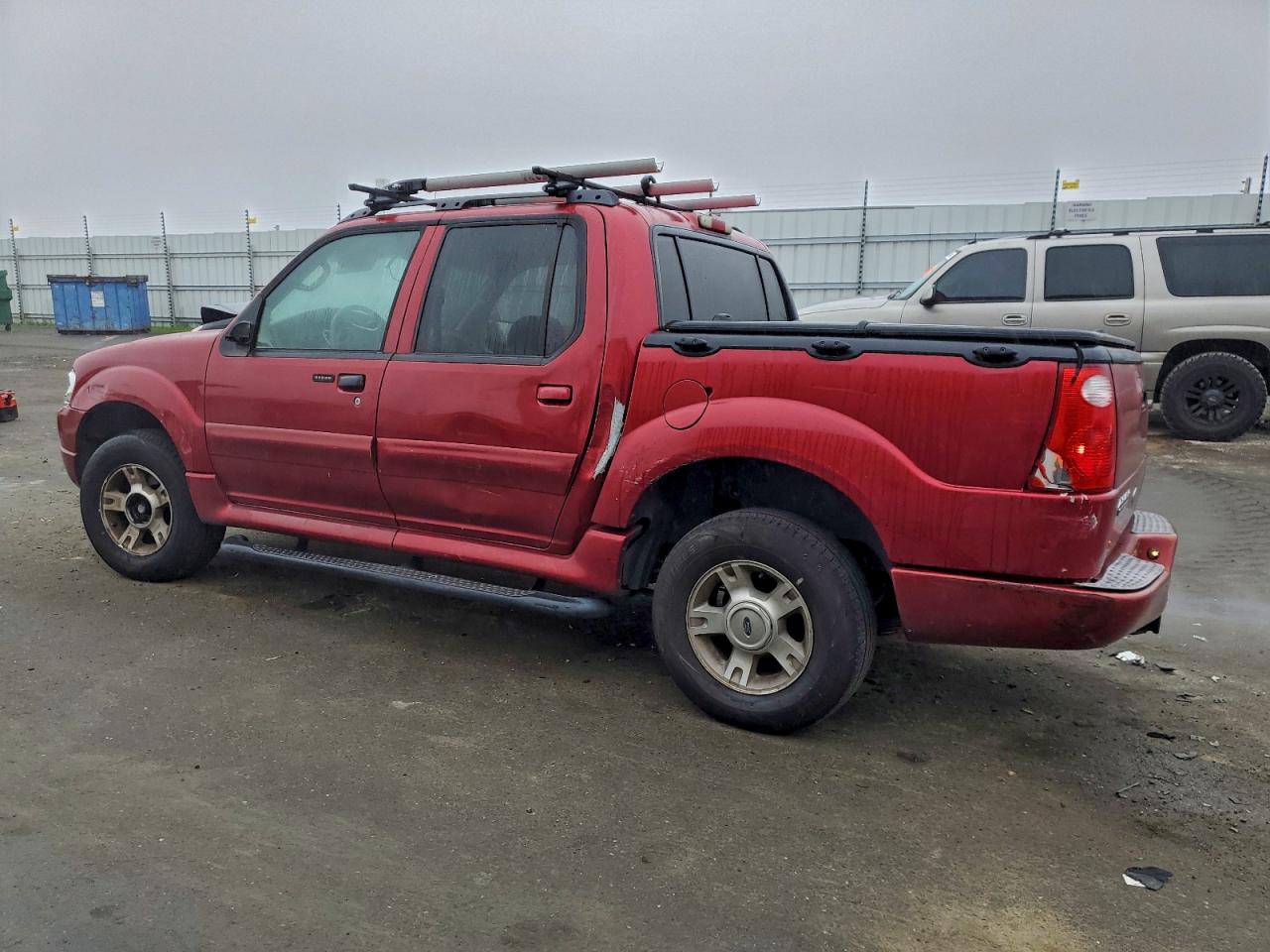 2004 FORD EXPLORER SPORT TRAC photo 2