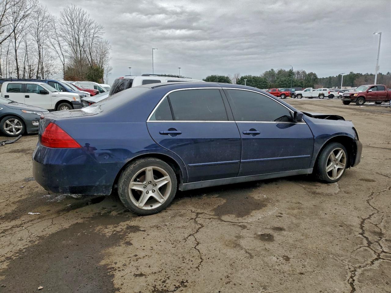 2006 HONDA ACCORD LX photo 3