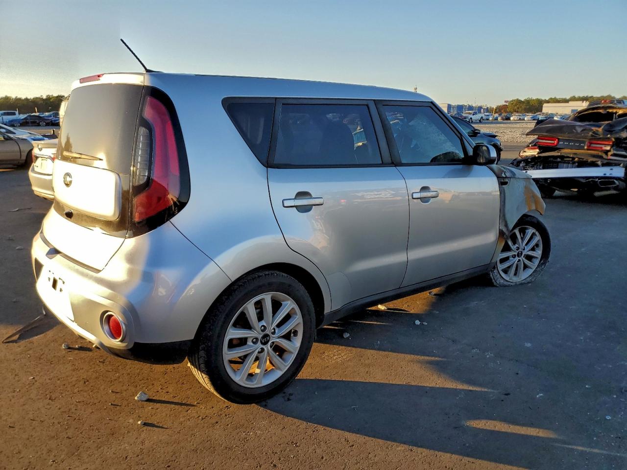 2018 KIA SOUL + photo 3