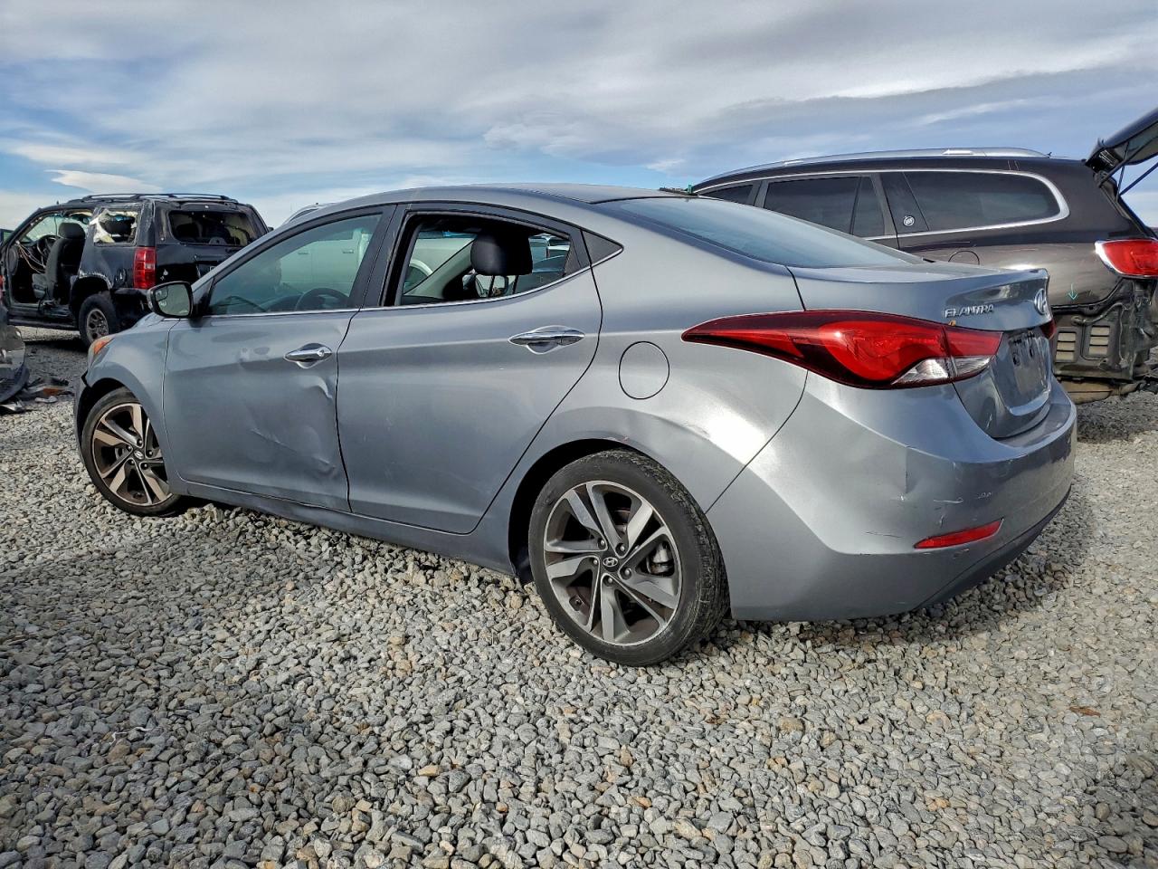 2015 HYUNDAI ELANTRA SE photo 3