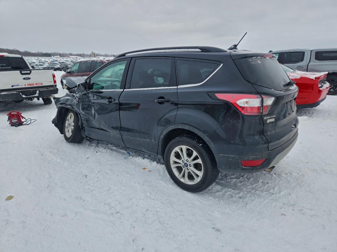 2018 FORD ESCAPE SE photo 2