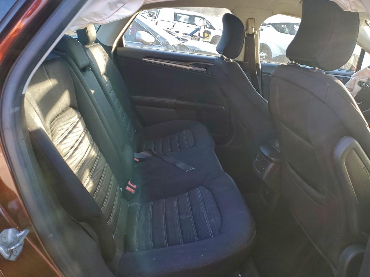 2016 FORD FUSION SE photo 10