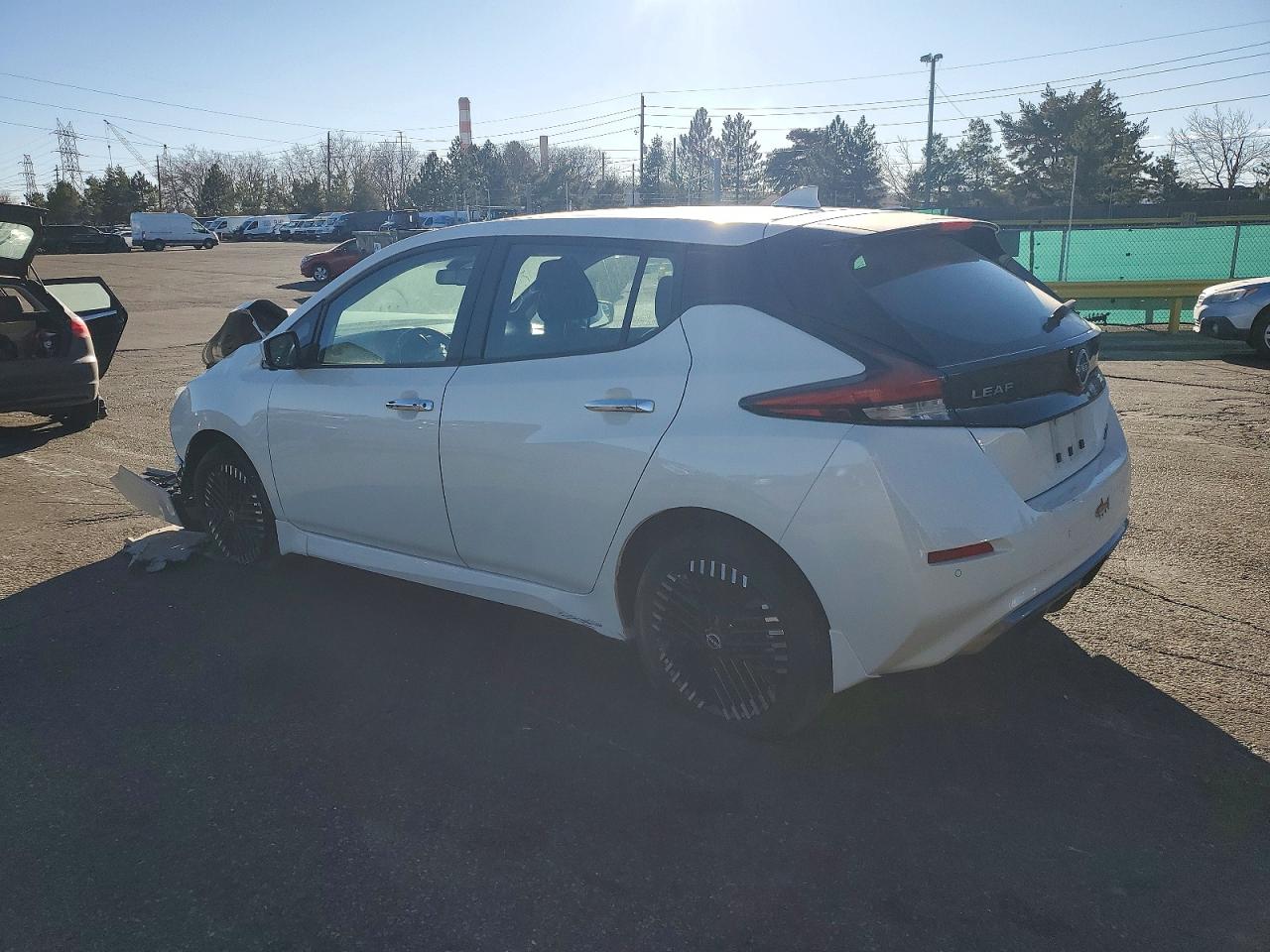 2025 NISSAN LEAF SV PLUS photo 2