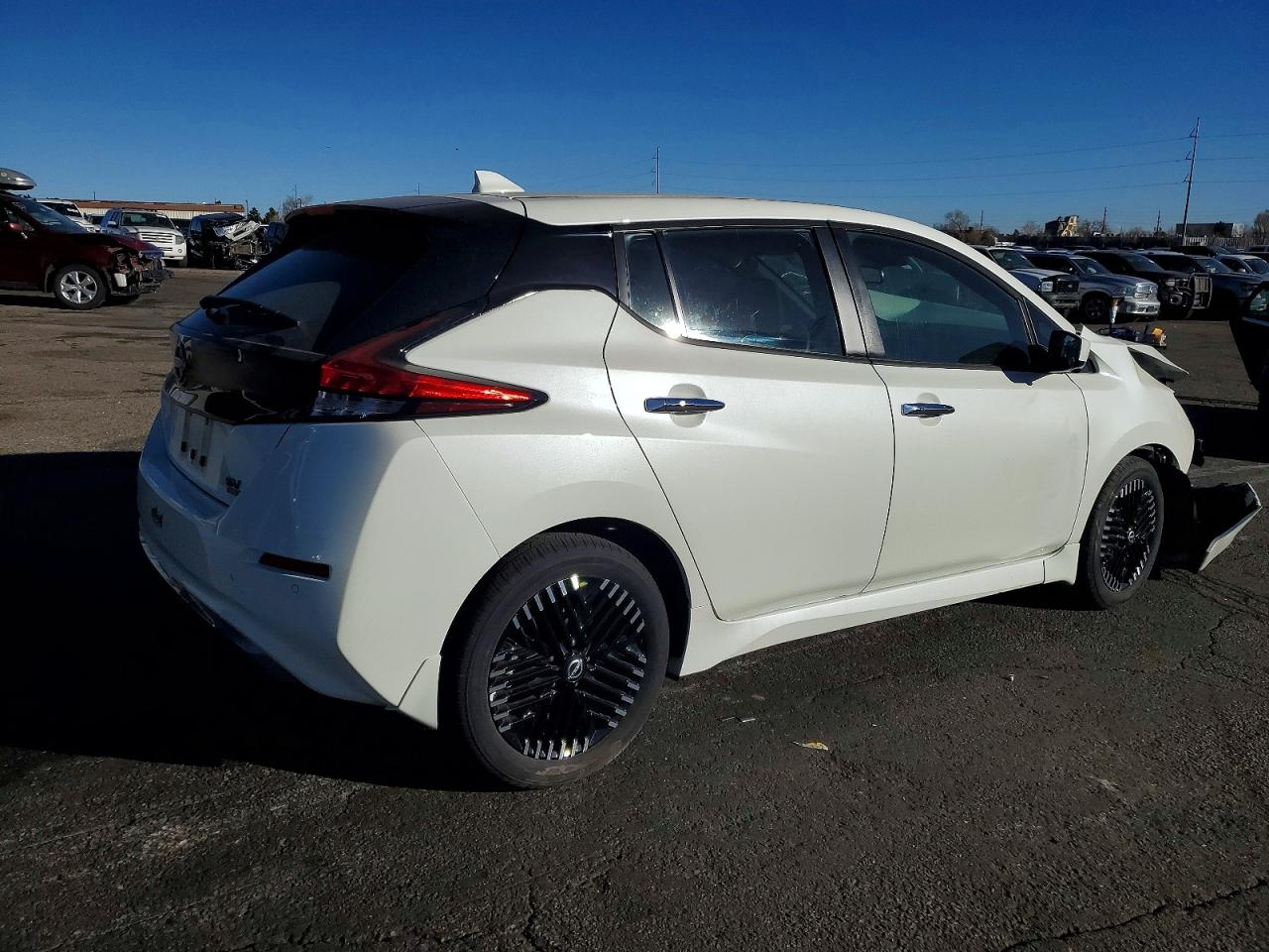2025 NISSAN LEAF SV PLUS photo 3