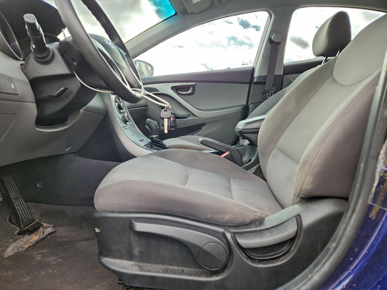 2014 HYUNDAI ELANTRA SE photo 7