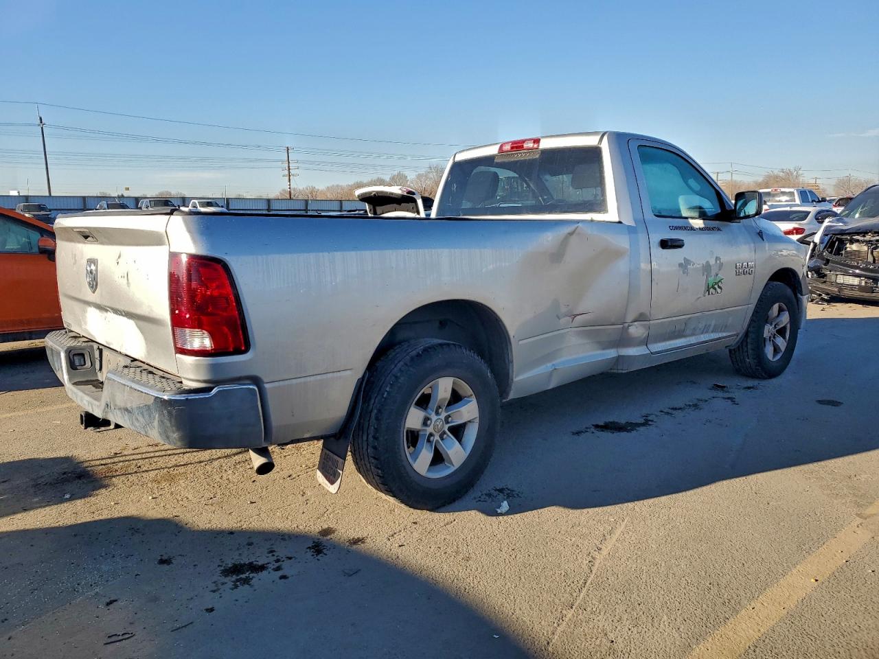 2014 RAM 1500 ST photo 3