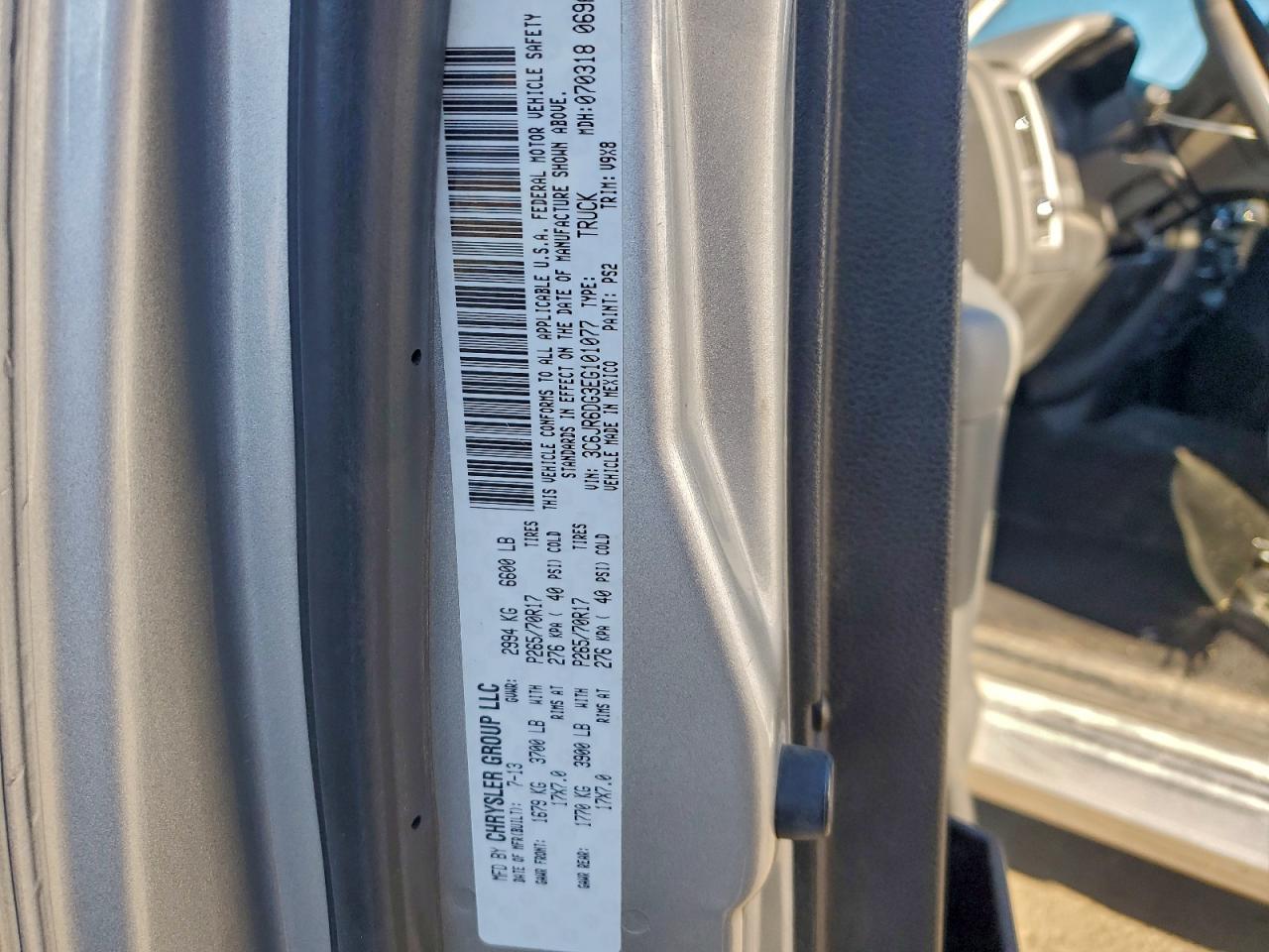 2014 RAM 1500 ST photo 12