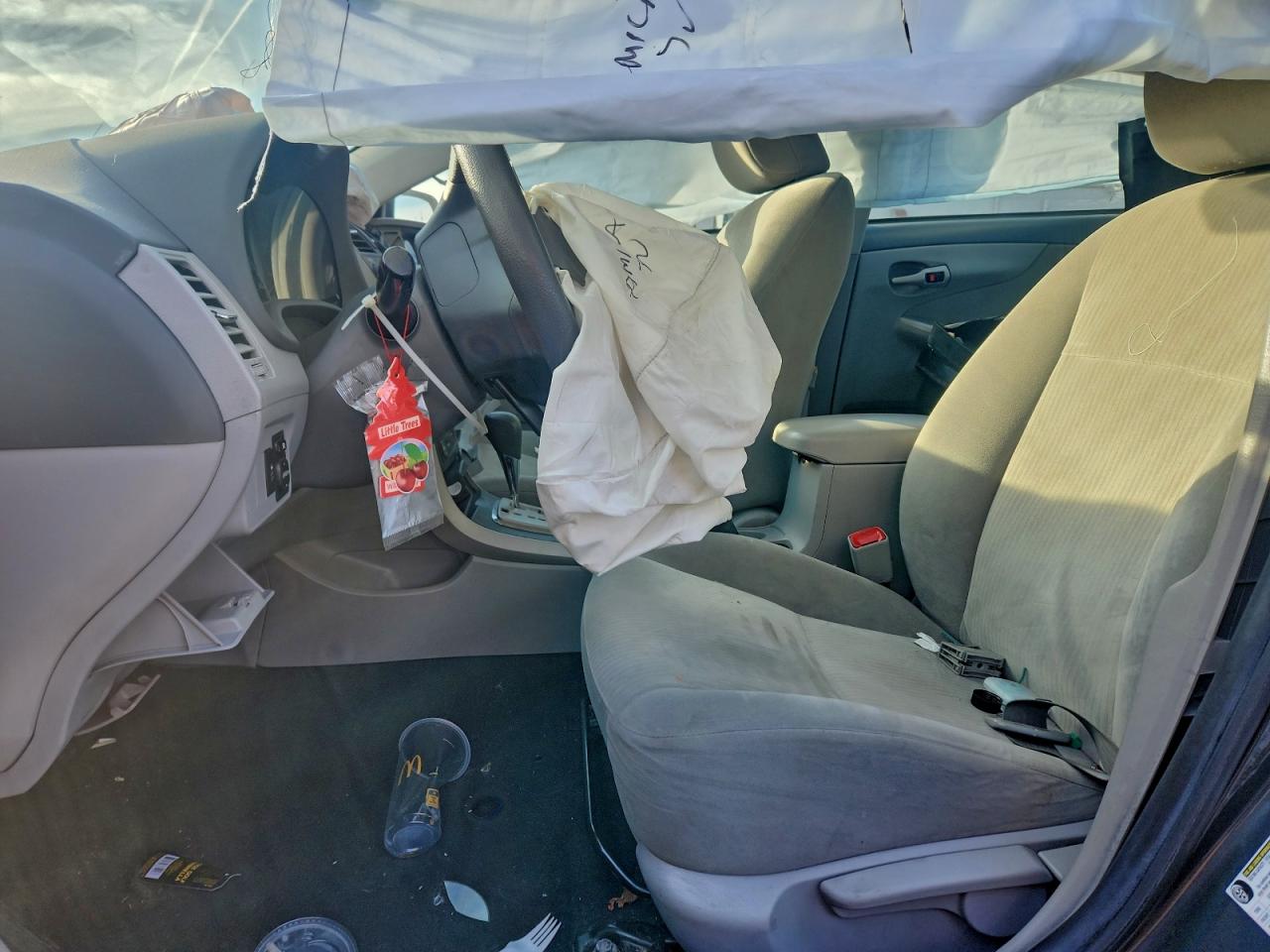 2010 TOYOTA COROLLA BASE photo 7