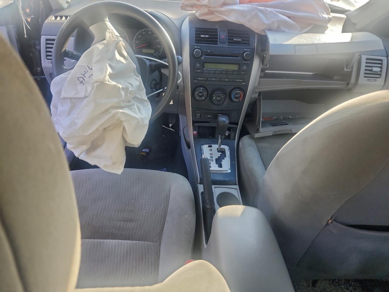 2010 TOYOTA COROLLA BASE photo 8