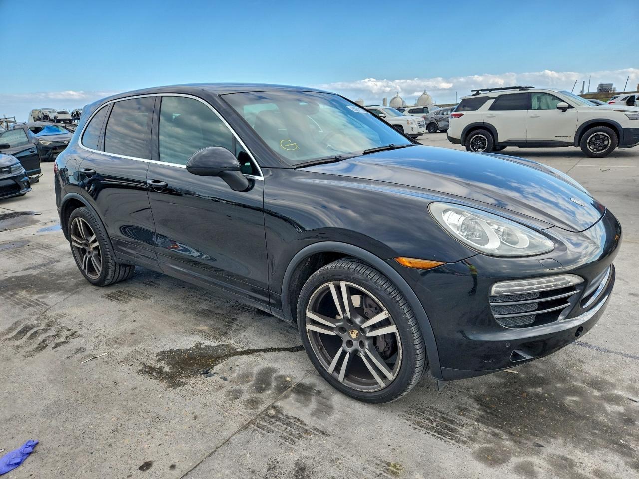 2012 PORSCHE CAYENNE photo 4