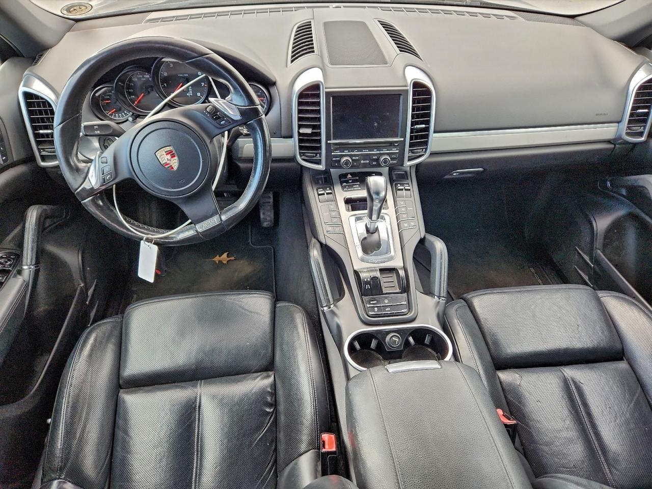 2012 PORSCHE CAYENNE photo 8