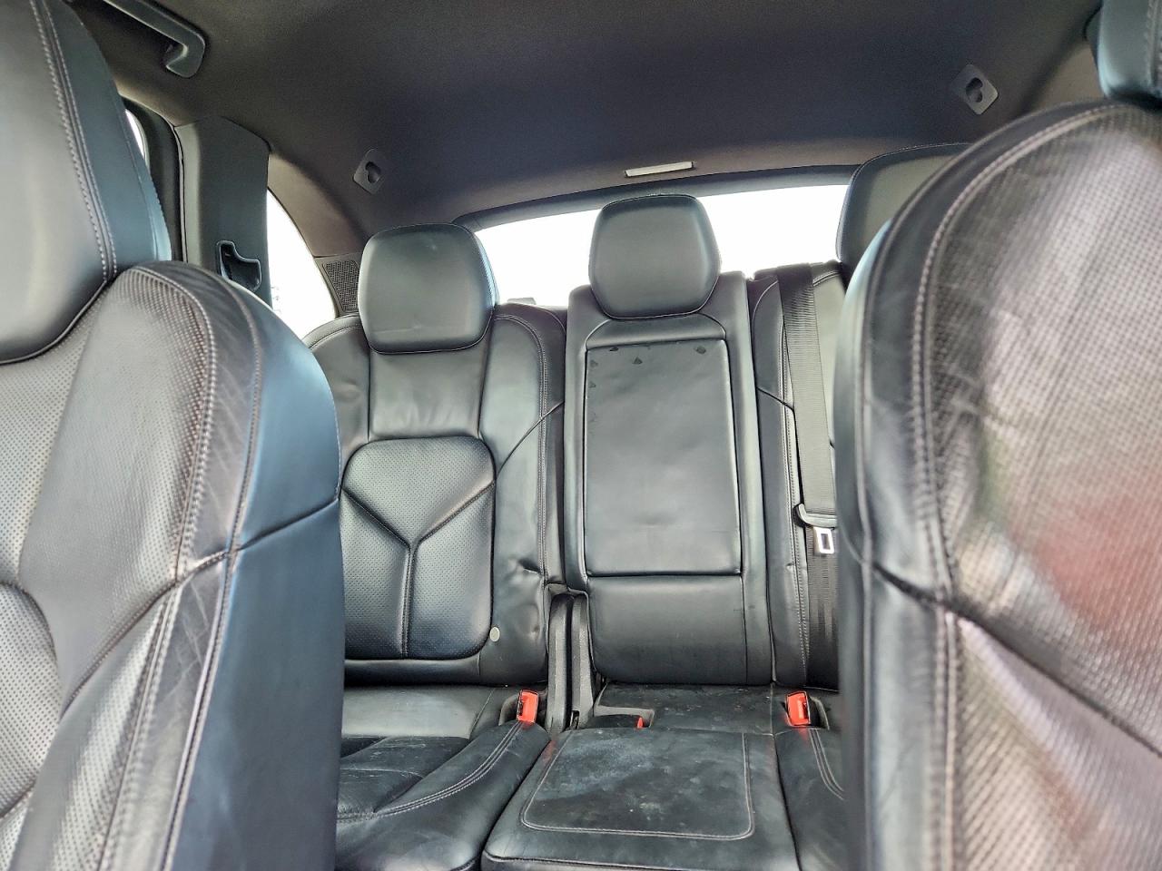 2012 PORSCHE CAYENNE photo 10